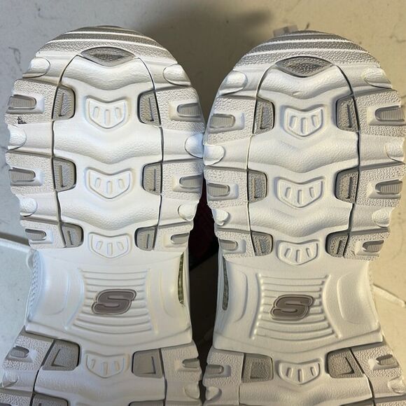 Skechers WOMEN'S D'Lites - Fresh Start Size 9, White, Like New - Picture 9 of 16
